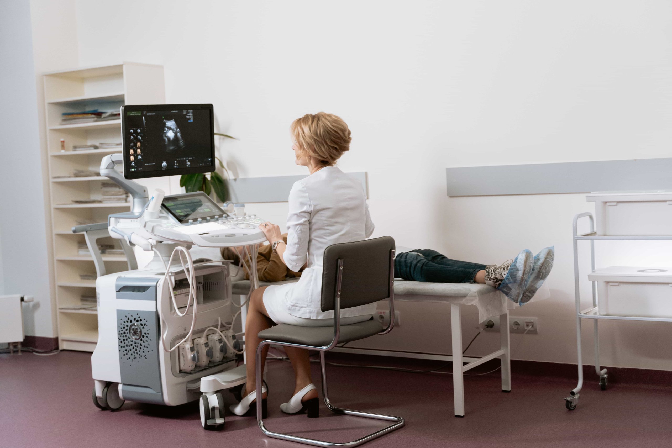 What a Heart Ultrasound Reveals (and Why Employers Bring It On-Site)